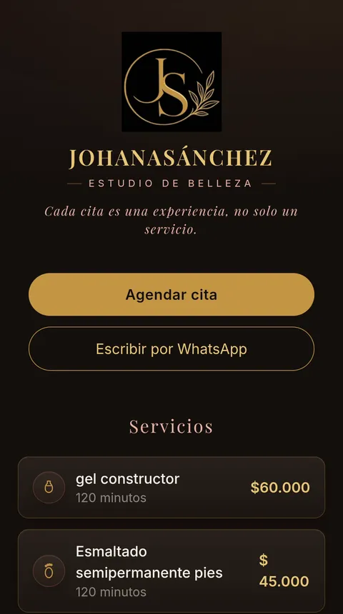 Pantalla de inicio de la app: logo del estudio, botón para agendar cita y lista de servicios con precios